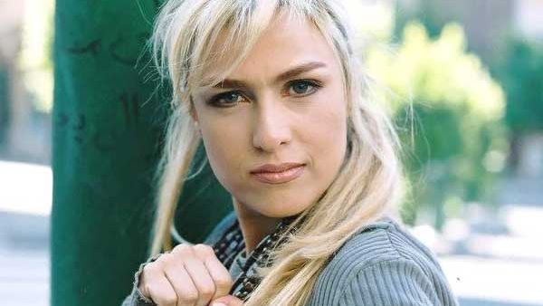 Egyptian actress Simone likes playing the role of a commoner. (El Hawanem)