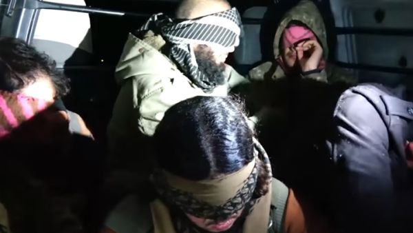 لحظة الإفراج عنهم في صفقة التبادل