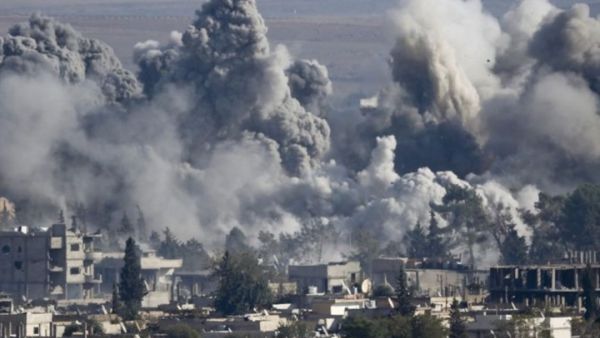 استهدف القصف الروسي مديرية الكهرباء ومحطة وقود ومغسلة في الرقة - أرشيف