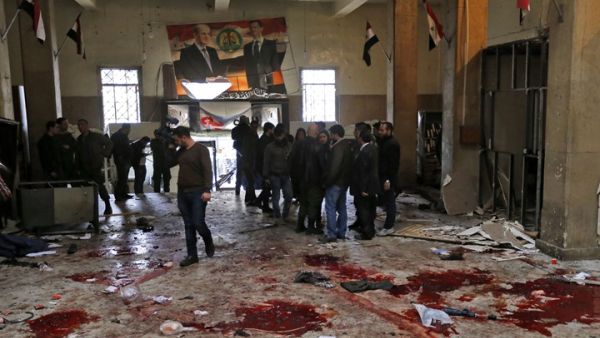 أوقع التفجير عشرات القتلى والجرحى، العديد منهم من المدنيين