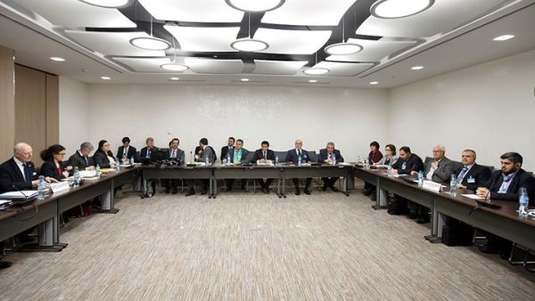 موسكو تسعى للالتفاف على عملية السلام التي تجرى في جنيف برعاية الأمم المتحدة