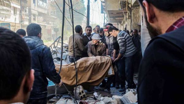  طائرات حربية نفذت خمس ضربات جديدة على مدينة خان شيخون