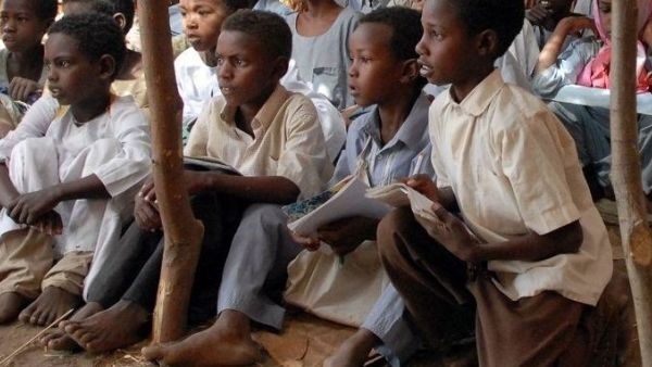 عشرات آلاف الاطفال النازحين في دارفور يعانون من الصدمة