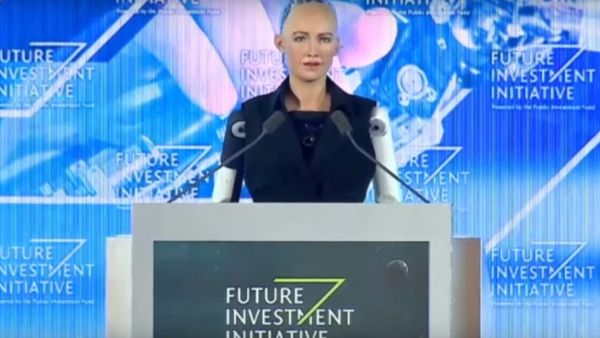 "I want to use my artificial intelligence to help humans live a better life" (Youtube/Arab News)