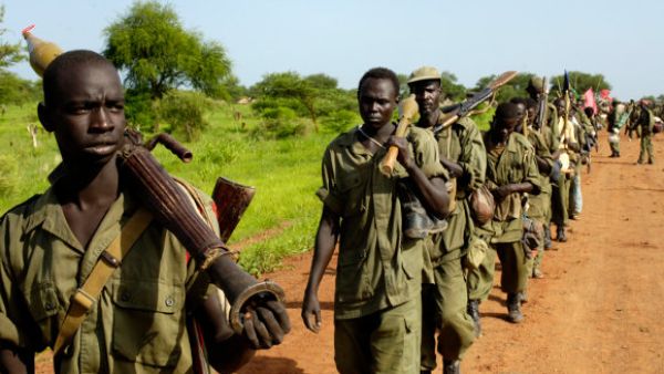 تتصاعد الخلافات بين الخرطوم والقاهرة في ملفات، منها النزاع على مثلث حدودي، والموقف من سد "النهضة" الإثيوبي