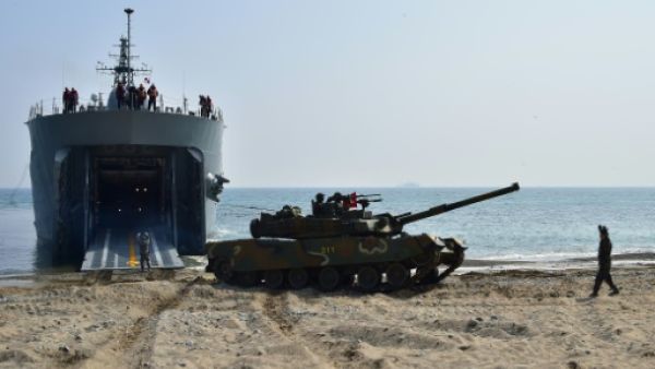 كوريا الشمالية تهدد بشن ضربات استباقية ضد واشنطن وسيول