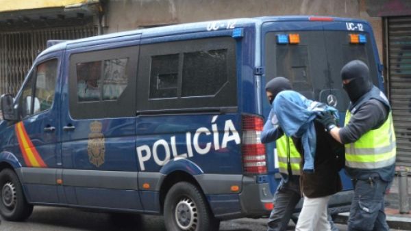 توقيف ثلاثة مغاربة يشتبه في علاقتهم بالجهاديين في اسبانيا

