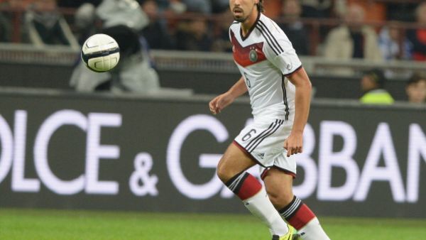 Khedira faces six months out Khedira faces six months out