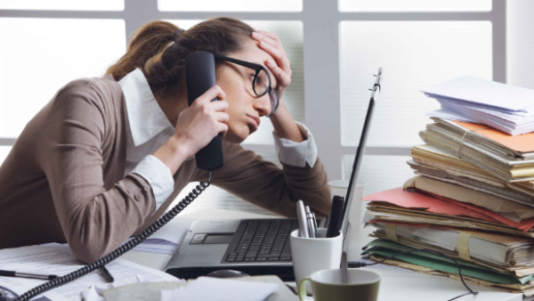 When work gets overwhelming, expat workers can now register their complaints in English. (Shutterstock)