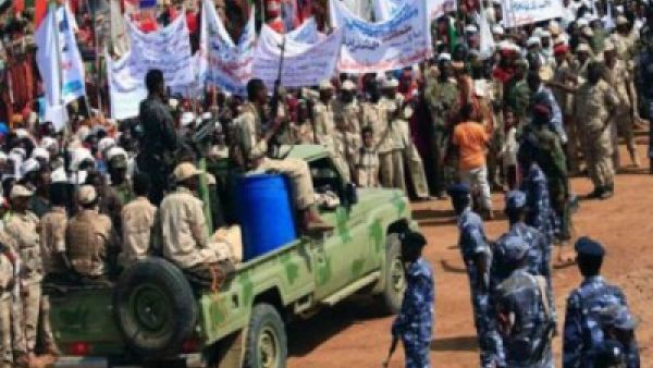 صدامات دارت الجمعة في مخيم بدارفور بين قوات الامن ونازحين 