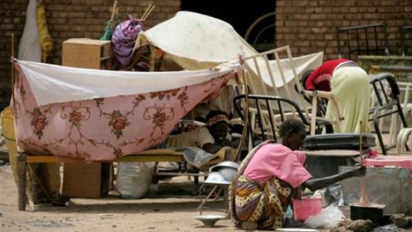 جنوب سودانية تعيش في مدينة ام درمان/أ.ف.ب