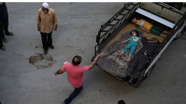 أسفرت الغارات والقصف عن مقتل العشرات في الأحياء الشرقية من حلب