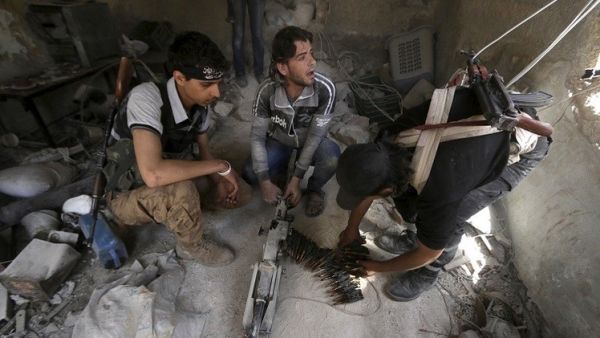 قالت وزارة الدفاع الأمريكية إنها تهدف إلى تدريب 5000 سوري في السنة لمدة 3 سنوات في تركيا والسعودية وقطر
