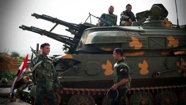 افراد من الجيش السوري النظامي