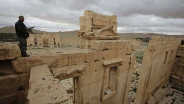 نحو 300 قتيل خلال أربعة أيام من المعارك في تدمر