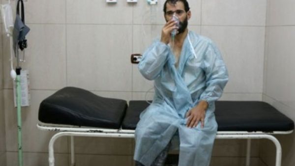 أحد كوادر المركز الطبي الذي استهدف بغاز الكلور في ريف حماة