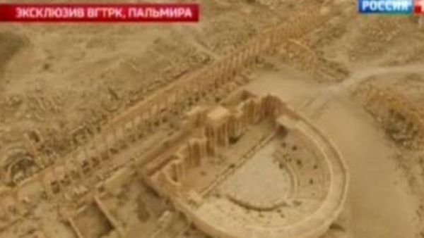 صورة ملتقطة من فيديو من الجو لآثار في مدينة تدمر يوم الجمعة
