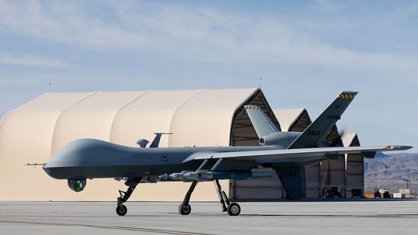 قناة المنار: طائرة تجسس أطلقت صاروخا موجها على الطائرة التي سقطت ما أدى إلى تدميرها 
