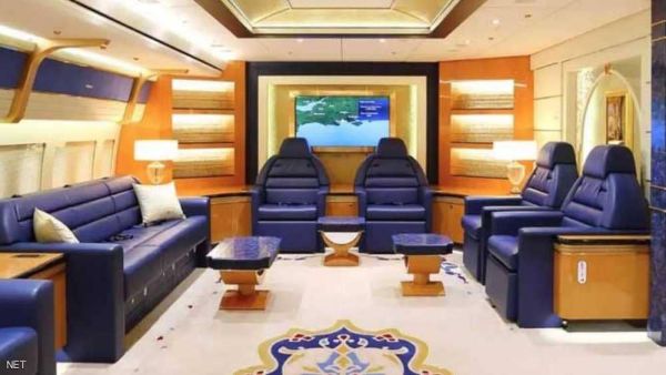 الطائرة من الداخل