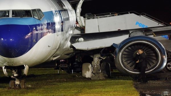 عشرون جريحاً جراء اشتعال جناح طائرة في الولايات المتحدة
