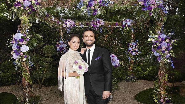 Tarkan and his pretty bride Pinar. (aa.com)