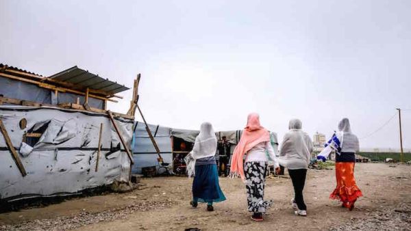 منع قافلة مساعدات بريطانية لمهاجرين من دخول فرنسا