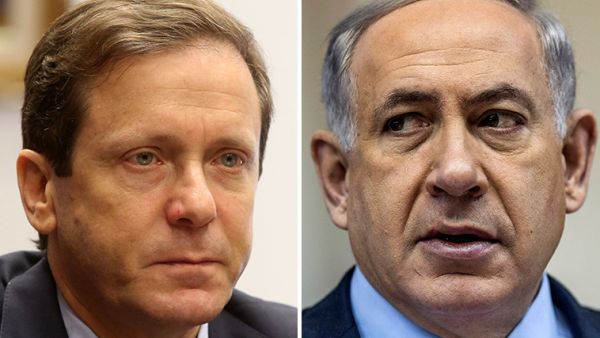 يم المعارضة في إسرائيل اسحق هرتزوغ (يسار) ورئيس الوزراء بنيامين نتنياهو