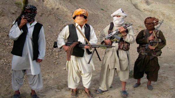 محاكم عسكرية باكستانية تقضي بإعدام 11 من طالبان
