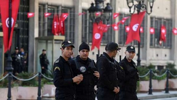 الشاب أيوب بن فرج اعتقل من قبل السلطات في بلدة براكة الساحل يوم الجمعة