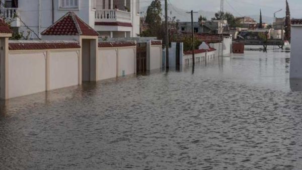 أنقذ الجيش التونسي 92 تلميذاً وستة معلمين حاصرتهم المياه في مدرسة بمطماطة الجديدة