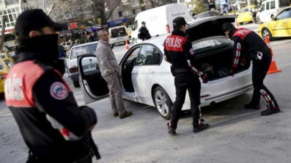 إبطال مفعول قنبلة قرب مبنى حكومي في جنوب شرق تركيا