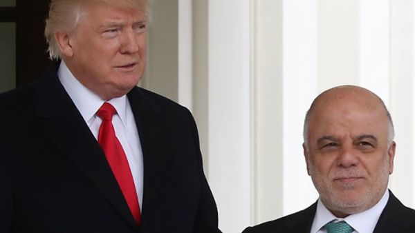 البيت الأبيض قال إن الزعيمين ناقشا التقارير المزعجة عن الهجمات الكيماوية المحتملة قرب دمشق  