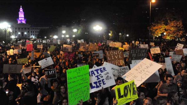 تظاهرات ليليه احتجاجا على فوز ترامب