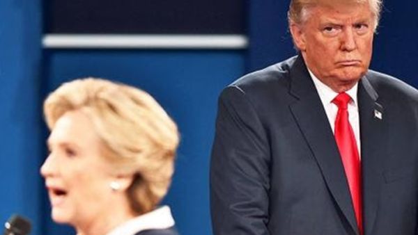 كيف يستغل ترامب "فضيحة" الرسائل الإلكترونية لكلينتون ؟