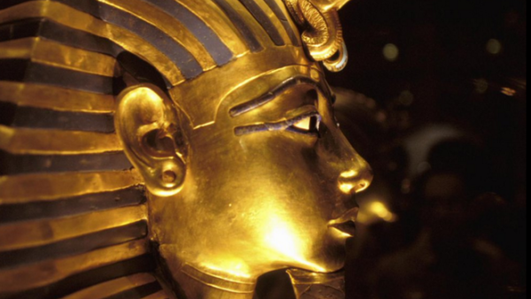 A botched reattachment job on Tutankhamun’s beard appears to have landed eight museum staff in some pretty serious trouble. (Twitter)