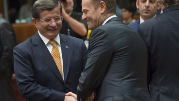 رئيس الوزراء التركي" احمد داود اوغلو ورئيس المجلس الاوروبي دونالد توسك
