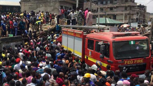 8 قتلى على الأقل جراء انهيار مبنى يضم مدرسة في لاغوس