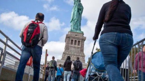 السودان يعبر عن استيائه البالغ من تجديد حظر السفر الأمريكي
