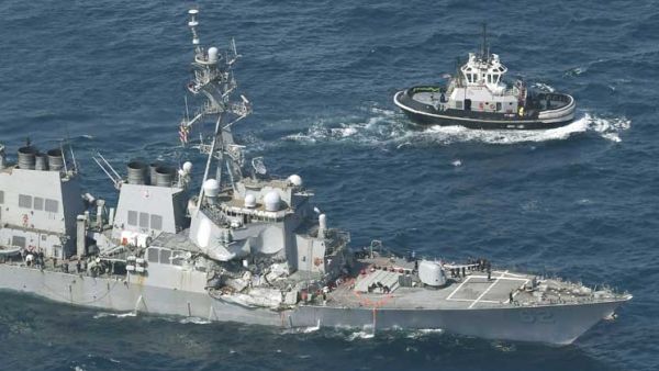 اصطدام المدمرة الأمريكية “يو اس اس فيتزجيرالد” بسفينة شحن ترفع العلم الفلبيني