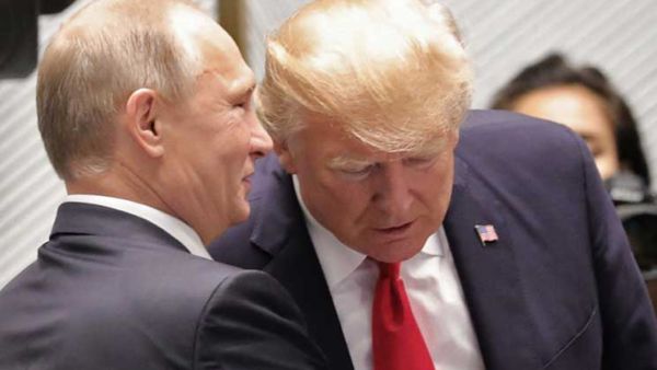 الرئيسان الأمريكي دونالد ترامب  والروسي فلاديمير بوتين