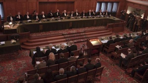 أدين نيوتن 54 عاما في عام 1985 بقضية اغتصاب وسرقة واعتداء بشأن هجوم وقع في برونكس 