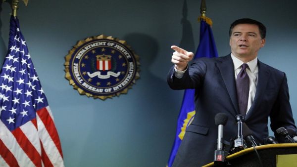 المدير السابق لمكتب التحقيقات الفدرالي جيمس كومي