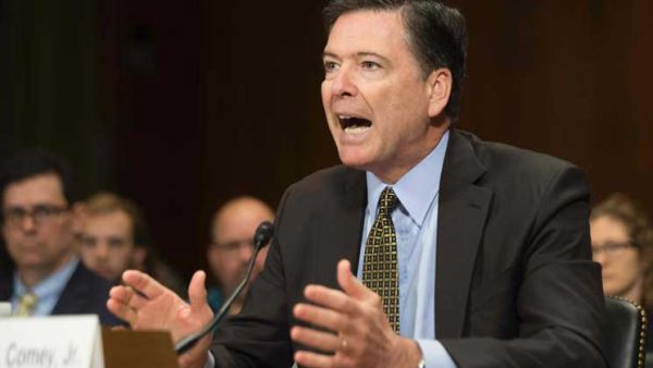 المدير السابق لمكتب التحقيقات الفدرالي (اف بي آي)، جيمس كومي