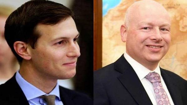 غرينبلات من اليمين وصهر ترامب كوشنر من اليسار