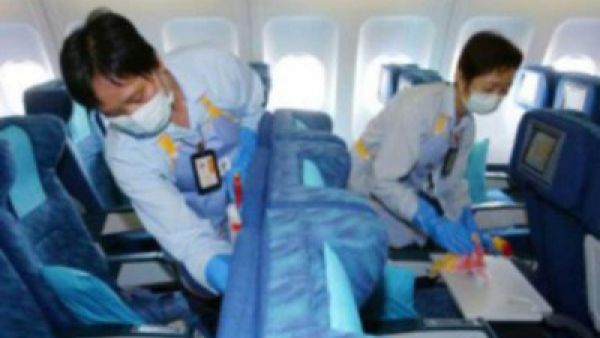 الطائرة من طراز بوينج 777 وكانت قادمة من باريس إلى ميامي