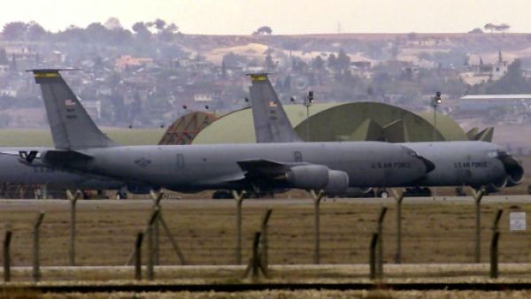 طائرات اميركية مقاتلة في قاعدة انجرليك