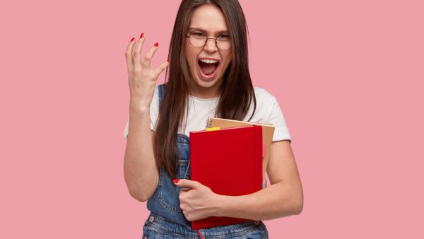 العلاج النفسي، القلق والتوتر يؤثر على هرمونات المرأة