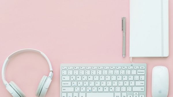 This summer will see new apps, new websites, and new methods to bring offline industries onto online platforms. (Pixabay)