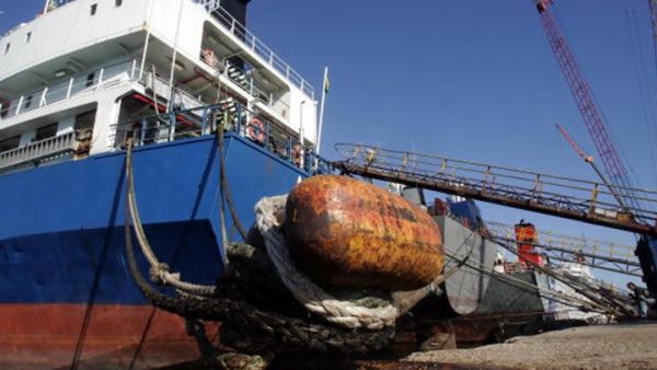 حملت نقابة ميناء عدن الجهات الرسمية المسؤولية الكاملة لاستعادة نشاطه