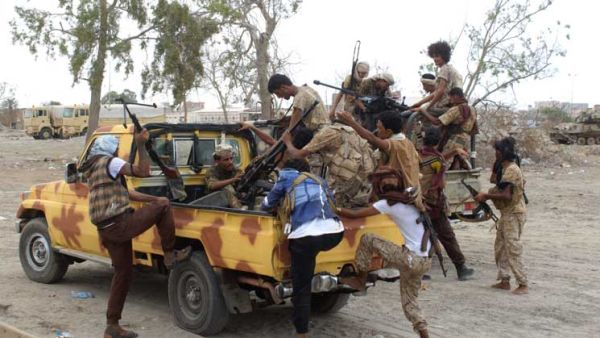 مقاتلات التحالف تكثف غاراتها على محافظتي تعز وحجة اليمنيتين
